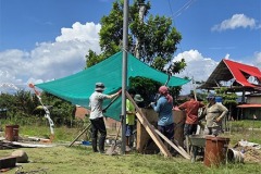 EWB-21-escuela-tap-stand